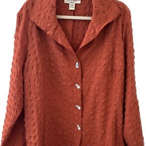 Rafael Woman top, perfect for fall travel